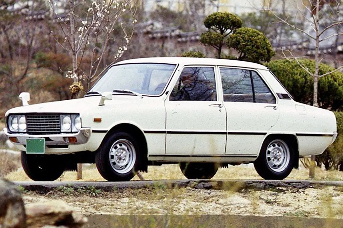 Kia Brisa (1974-1981)  lk Binek Otomobil