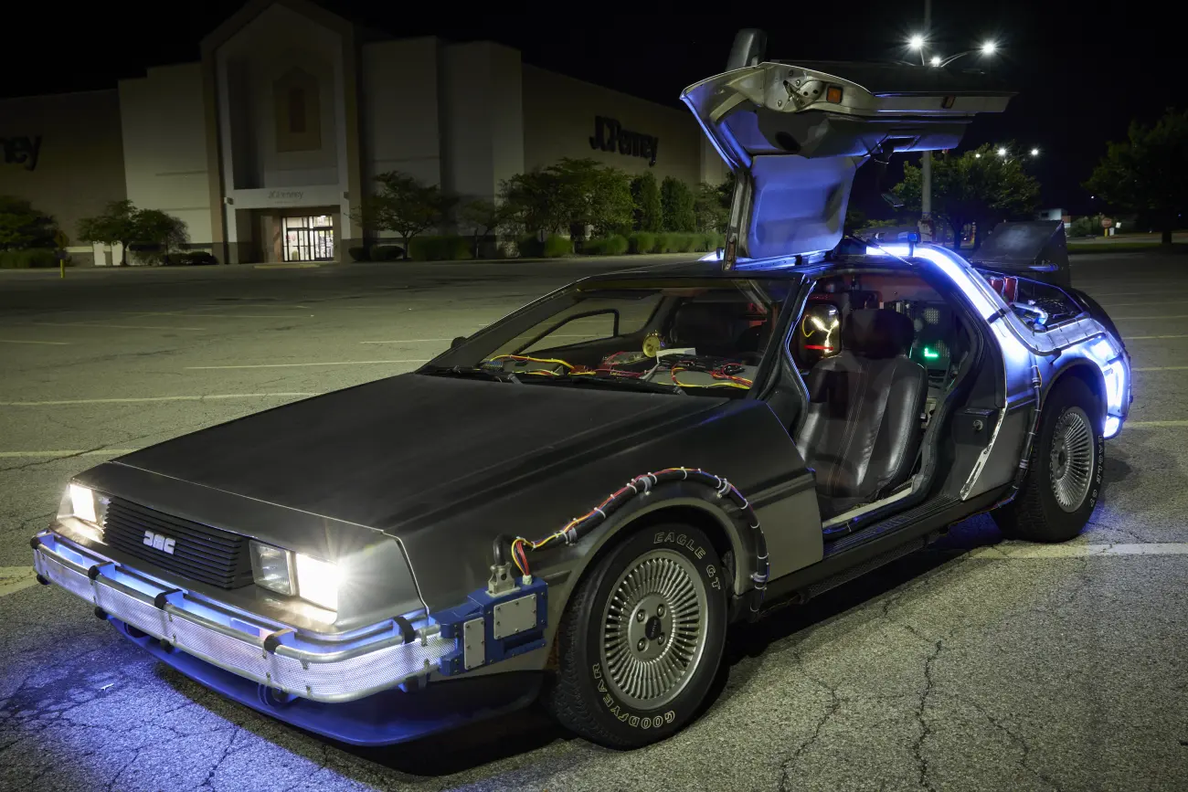 DeLorean DMC-12 – Back to the Future / Geleceğe Dönüş