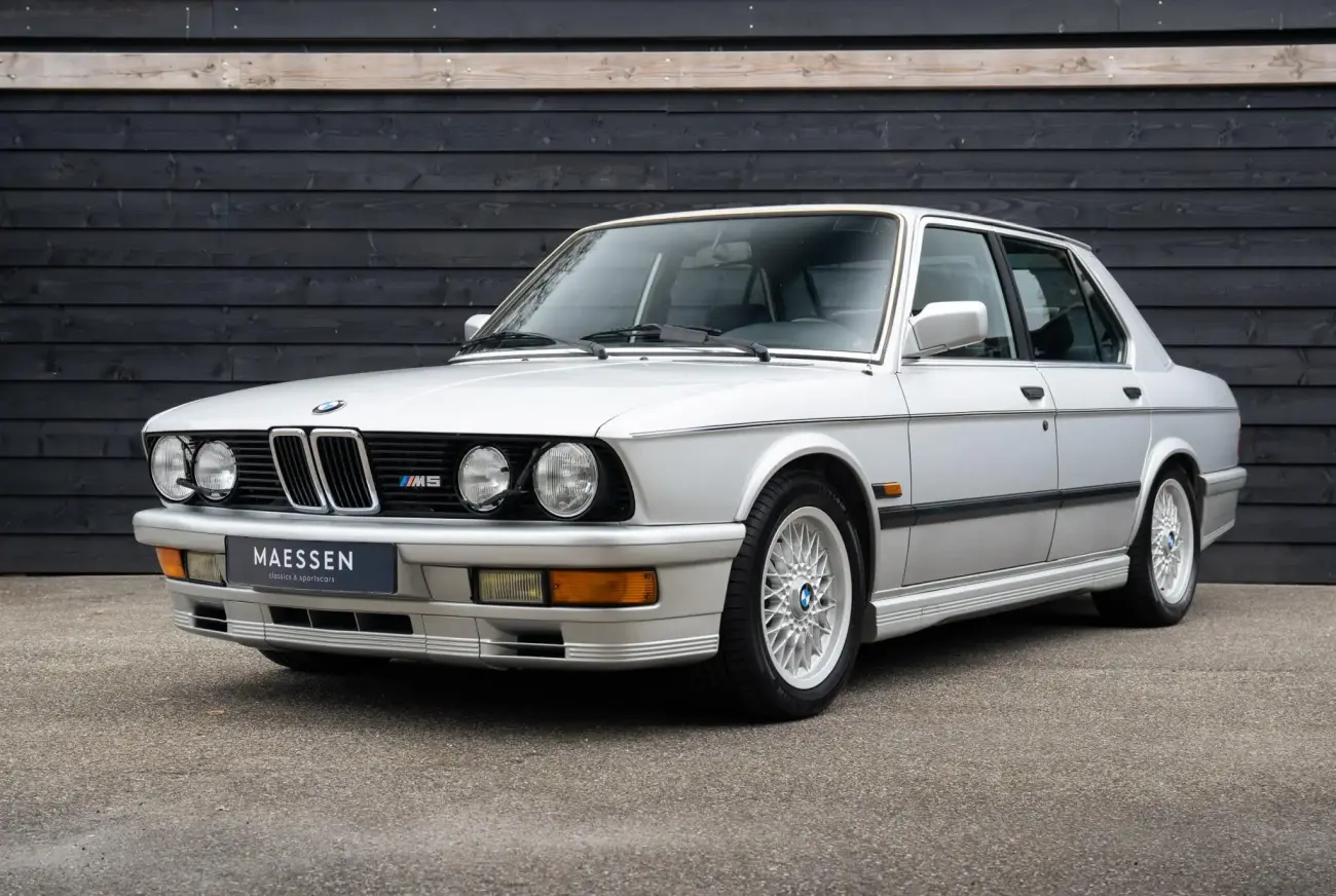 BMW M5 1986