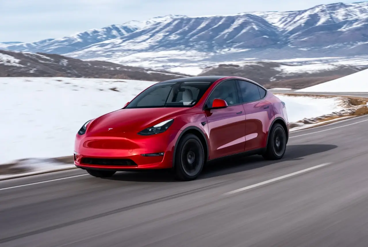 Tesla Model Y (2020-)