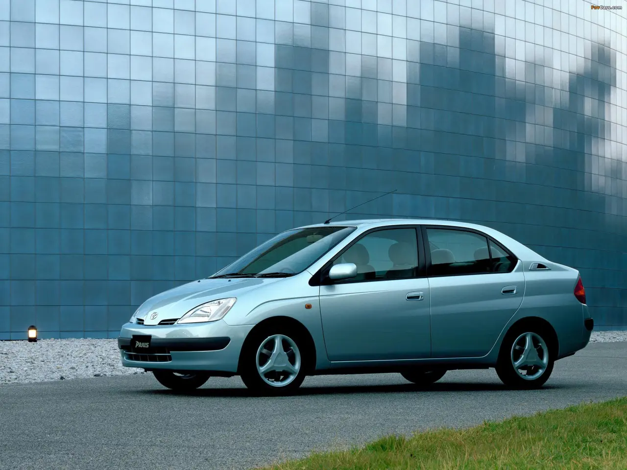 Toyota Prius (1997): Dnyann lk Seri retim Hibrit Arac