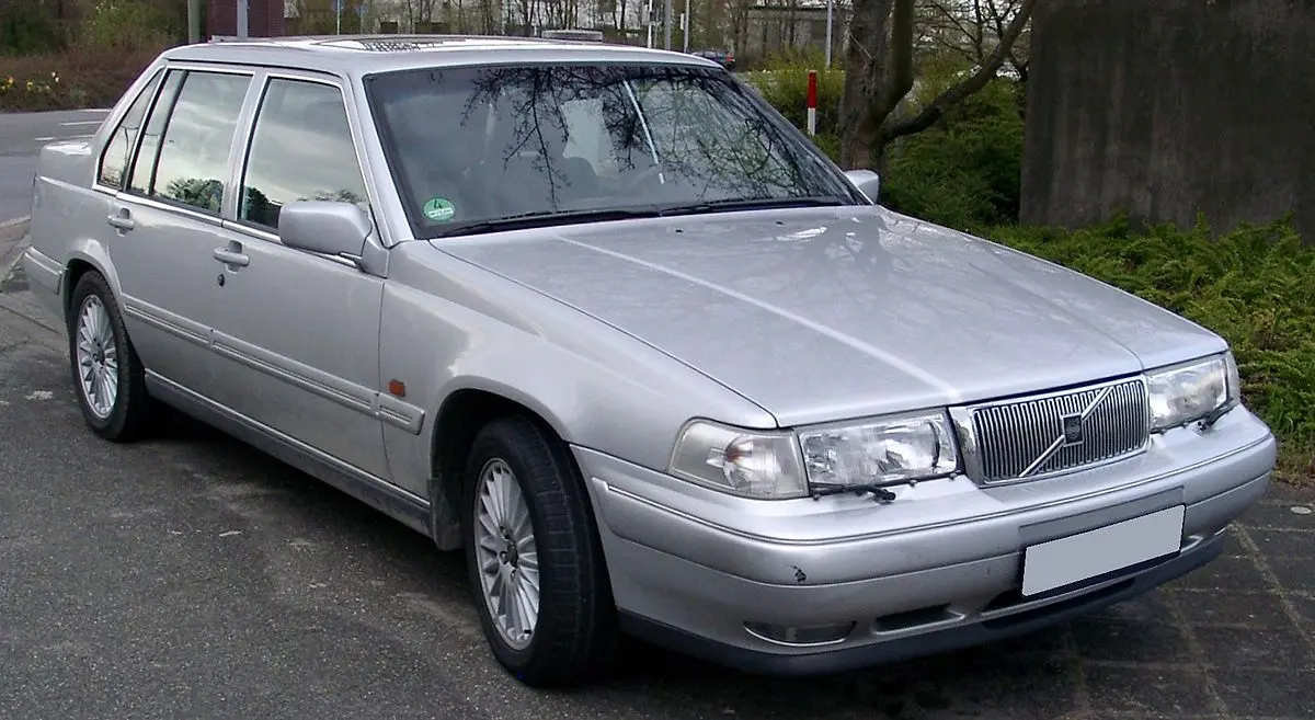 Volvo 900