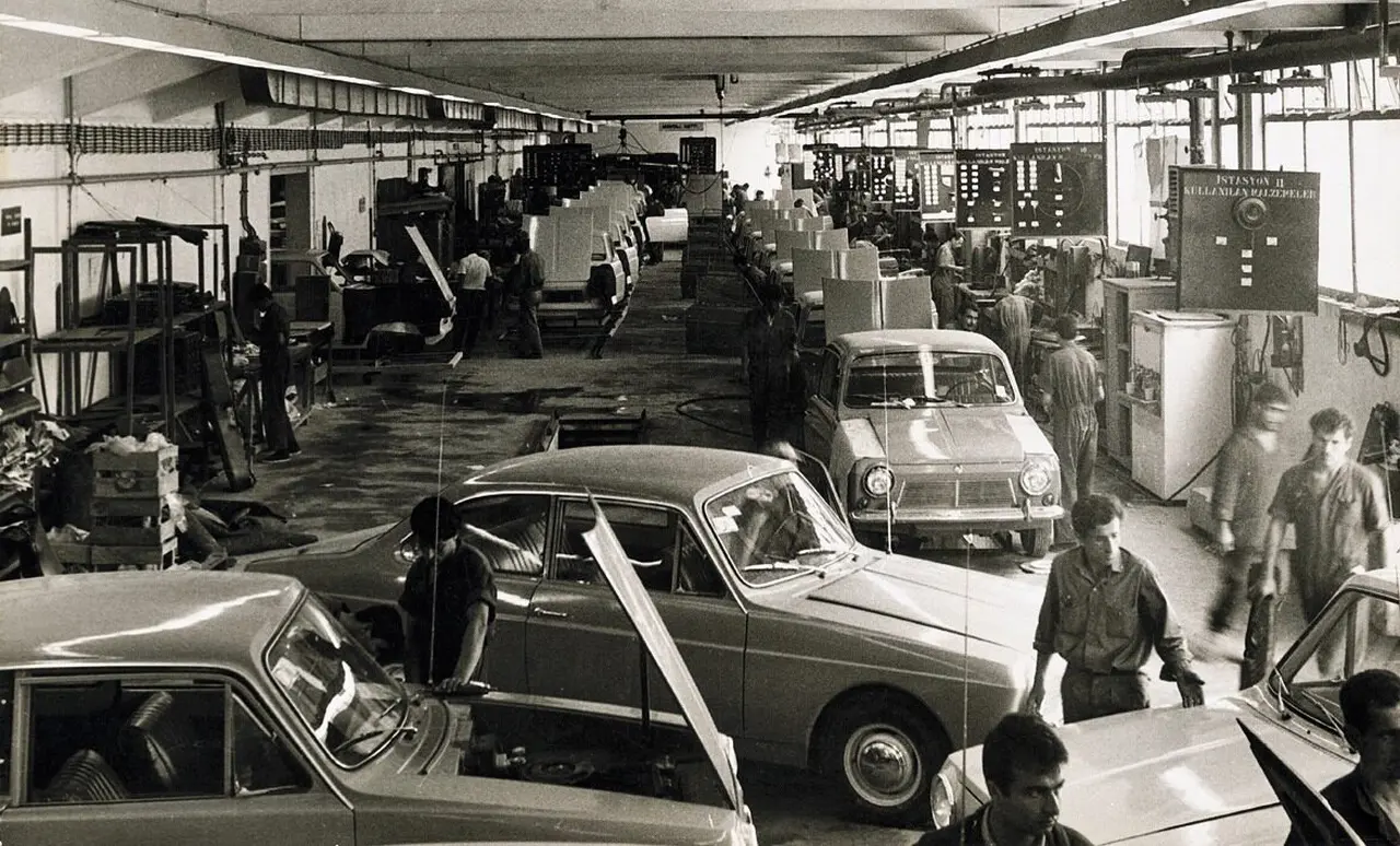 Anadol: Trkiyenin lk Seri retilen Otomobili