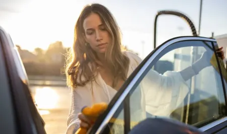 Araba Camları Nasıl Temizlenir?