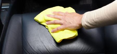 Araba Deri Koltuklar Nasl Temizlenir?