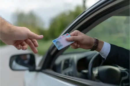 El Konulan Ehliyet Nas�l Geri Al�n�r? �artlar�, Gerekli Belgeler ve Ba�vuru S�reci