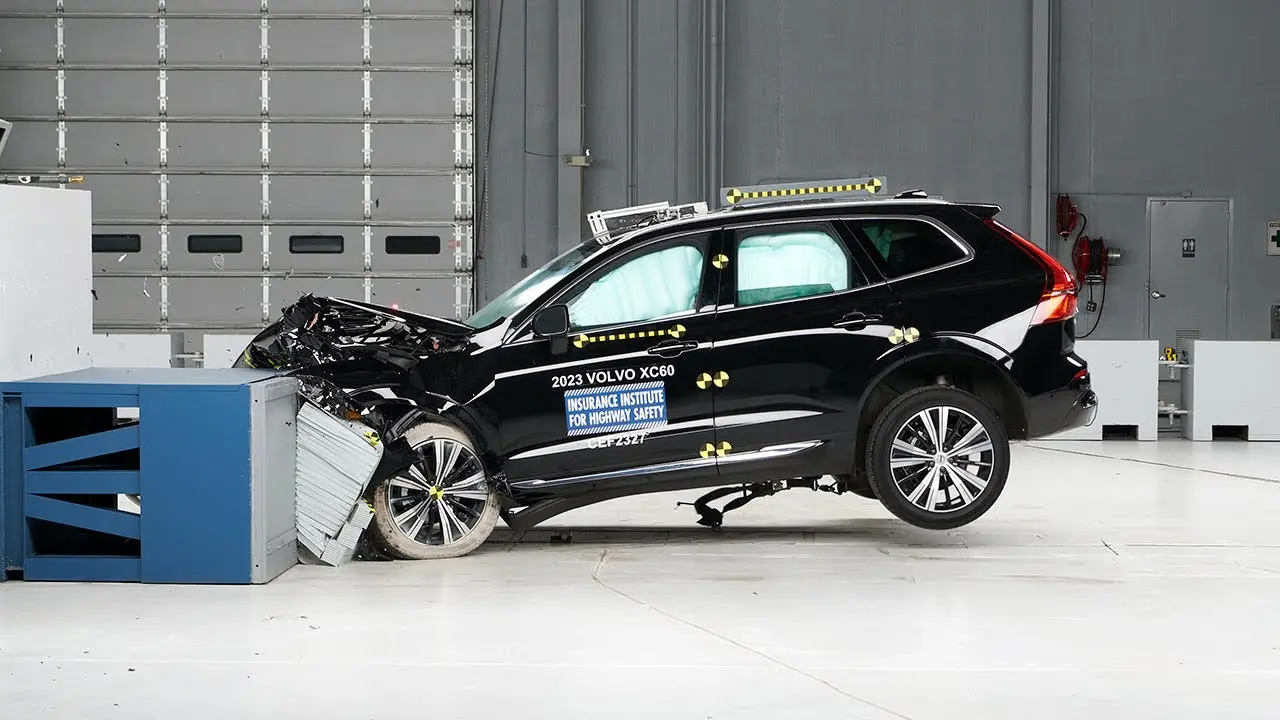 Volvo: Dnyann En Salam Otomobili mi?