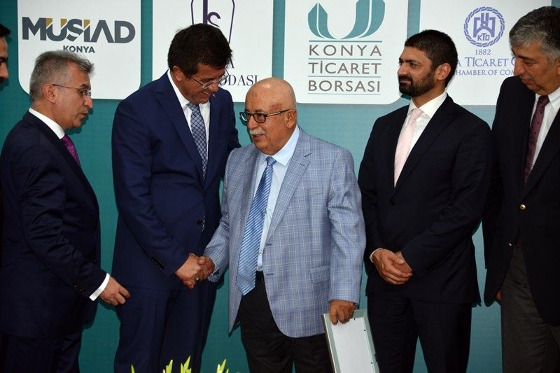 Atiker'e Bir Ödül de Bakan'dan Atiker'e Bir Ödül de Bakan'dan
