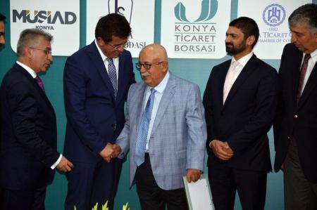 Atiker'e Bir Ödül de Bakan'dan