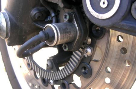 ABS Sens�r� Nedir? ABS Sens�r� Ar�za Belirtileri Nelerdir?