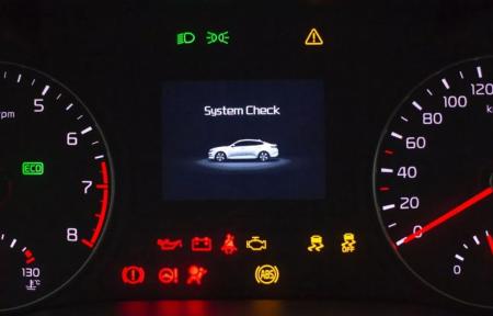 Dikkate Al�nmas� Gereken Araba �kaz Lambalar� ve Anlamlar�