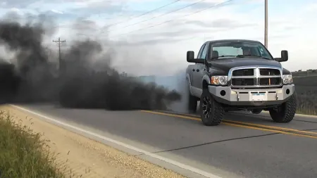 Dizel Ara�lar Egzozdan Neden Siyah Duman ��kar�r?