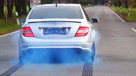 Egzozdan Mavi Duman Neden ��kar?