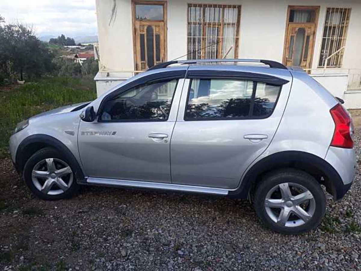 Dacia Sandero Stepway 2012