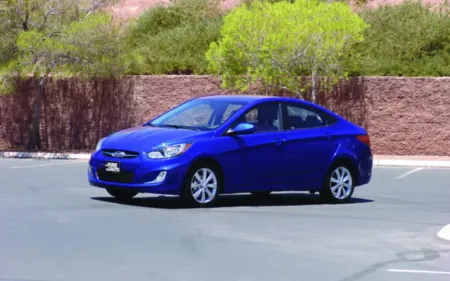 Hyundai Accent Blue 2012